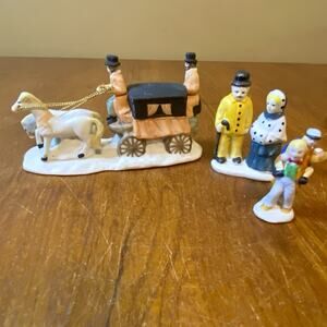 Christmas Village Horse Carriage And Family Of Passengers 1990’s figurines